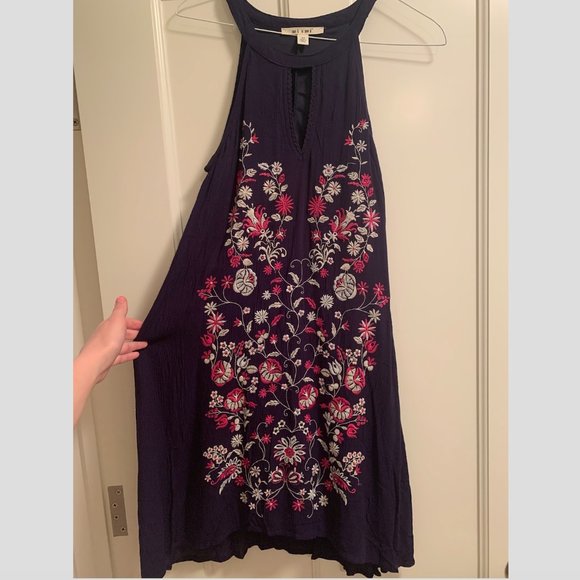 Floral Shift Dress - Picture 1 of 3